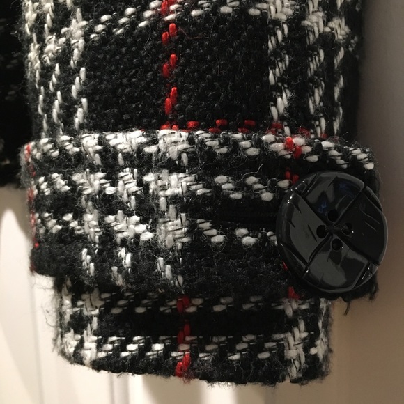 Chico’s Black/Red/White Plaid Lined Coat Size 1 (US Medium/8) - Picture 8 of 16